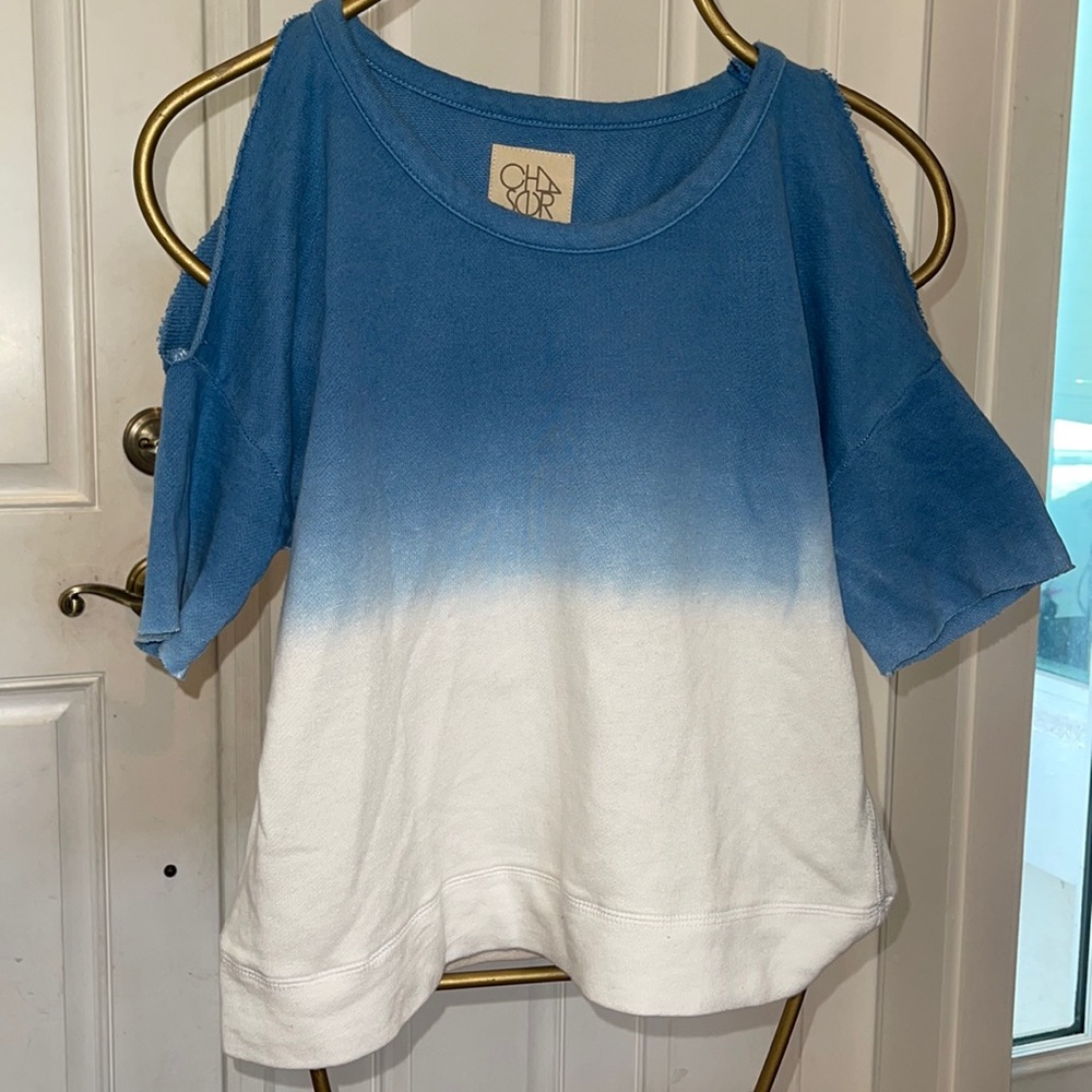 NWT CHASER cold shoulder blue fade top